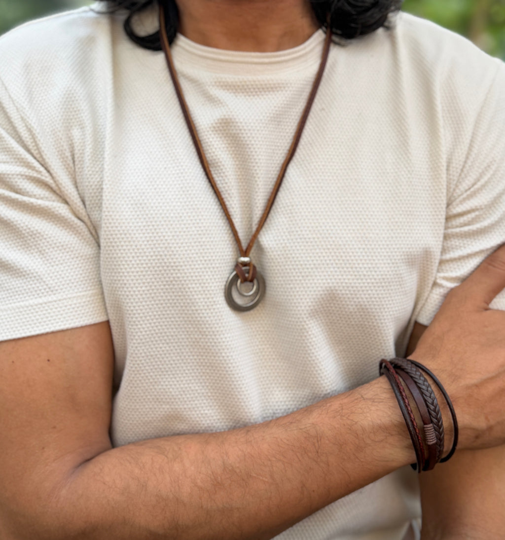 Minimal Ring Leather Pendant Necklace